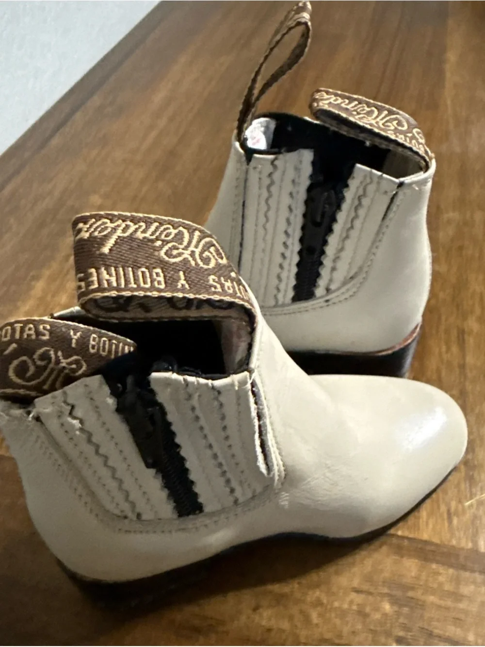 Infant Toddler Short Ankle Leather Boot size 13.5 D’Mendez